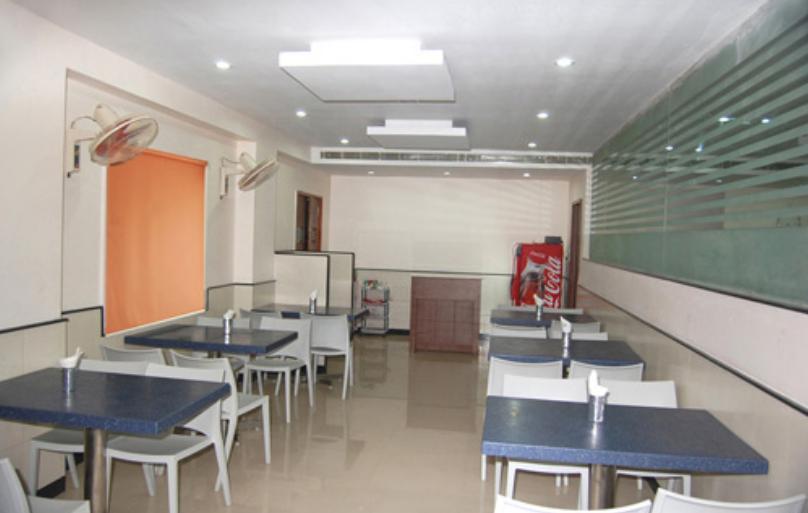 Balaji Grand Hotel Kakinada Ngoại thất bức ảnh