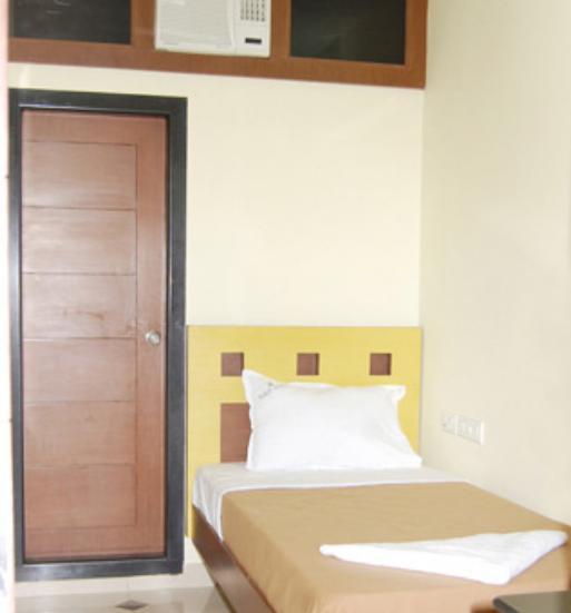 Balaji Grand Hotel Kakinada Phòng bức ảnh