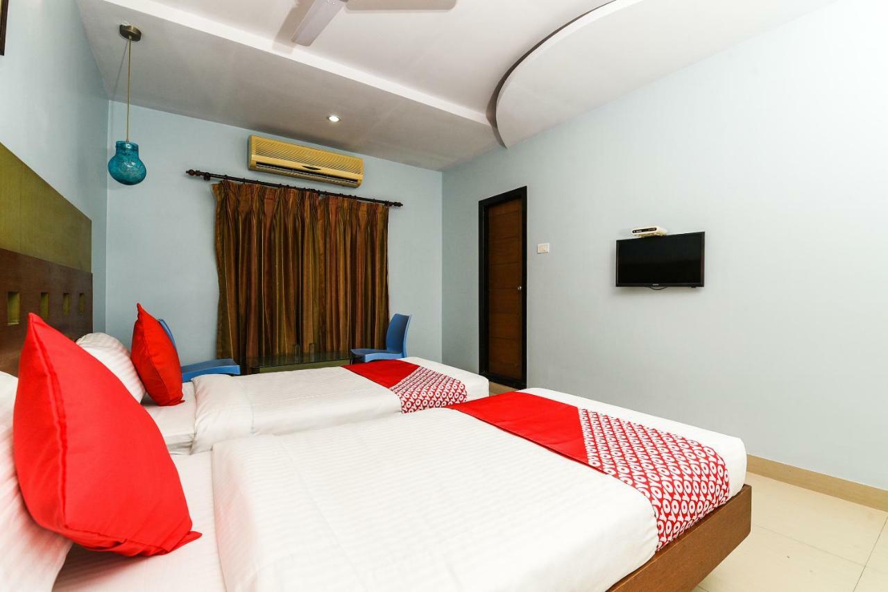 Balaji Grand Hotel Kakinada Ngoại thất bức ảnh
