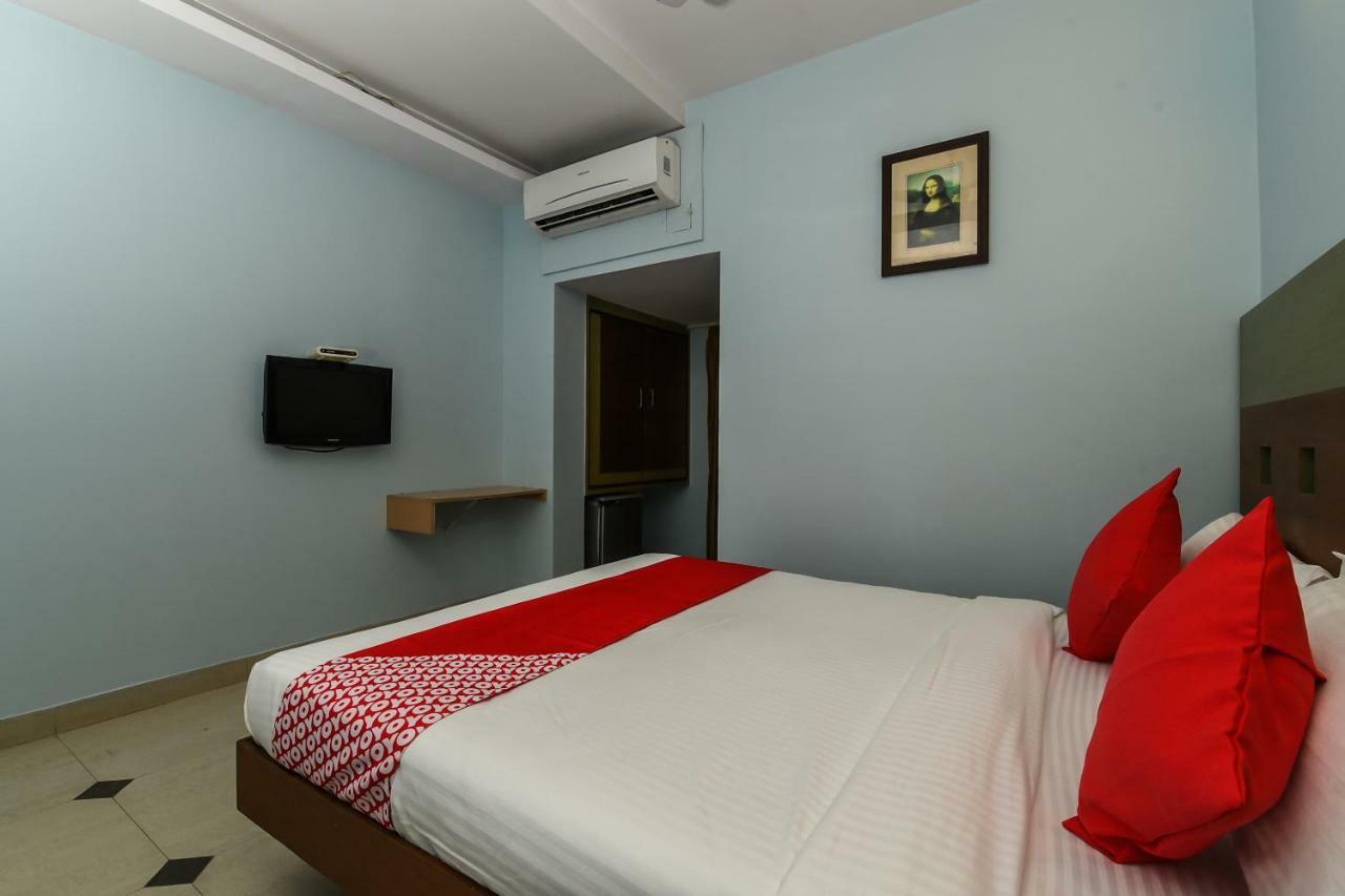 Balaji Grand Hotel Kakinada Ngoại thất bức ảnh