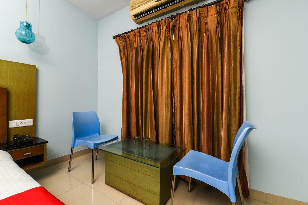Balaji Grand Hotel Kakinada Ngoại thất bức ảnh