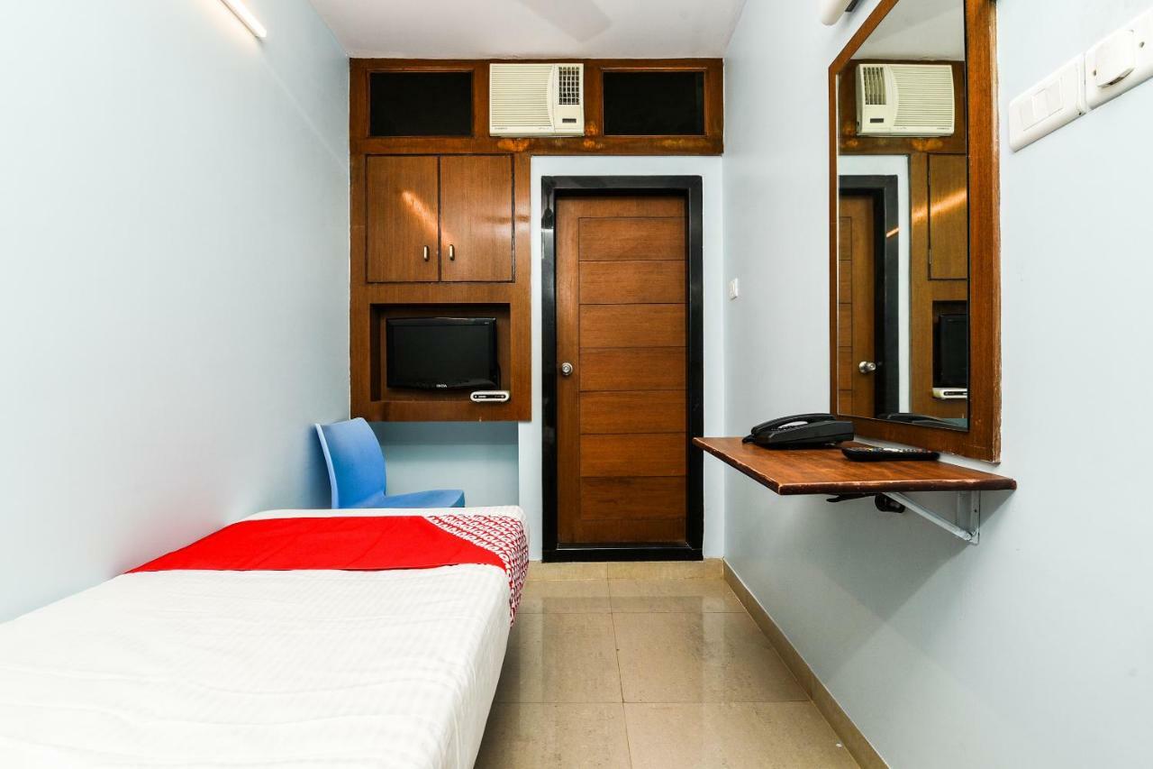 Balaji Grand Hotel Kakinada Ngoại thất bức ảnh