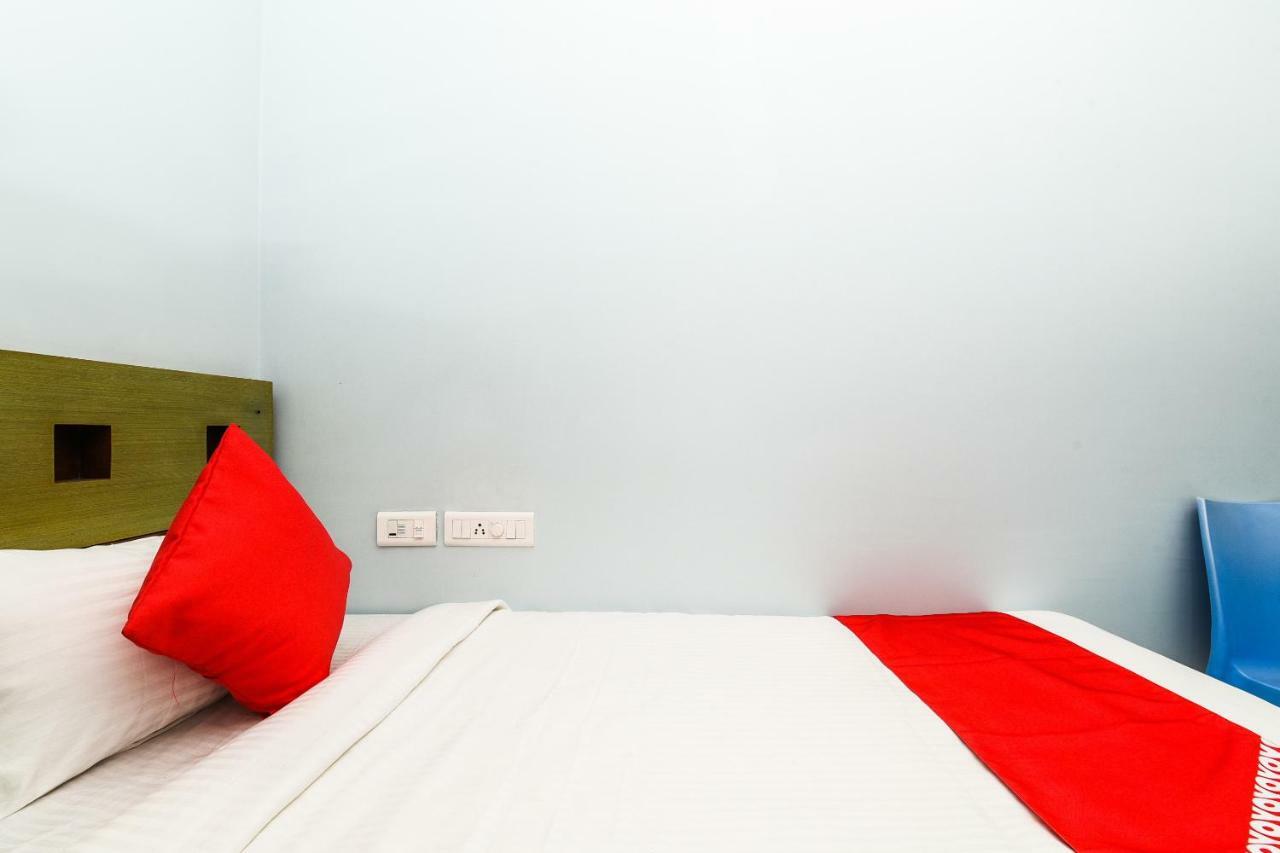 Balaji Grand Hotel Kakinada Ngoại thất bức ảnh