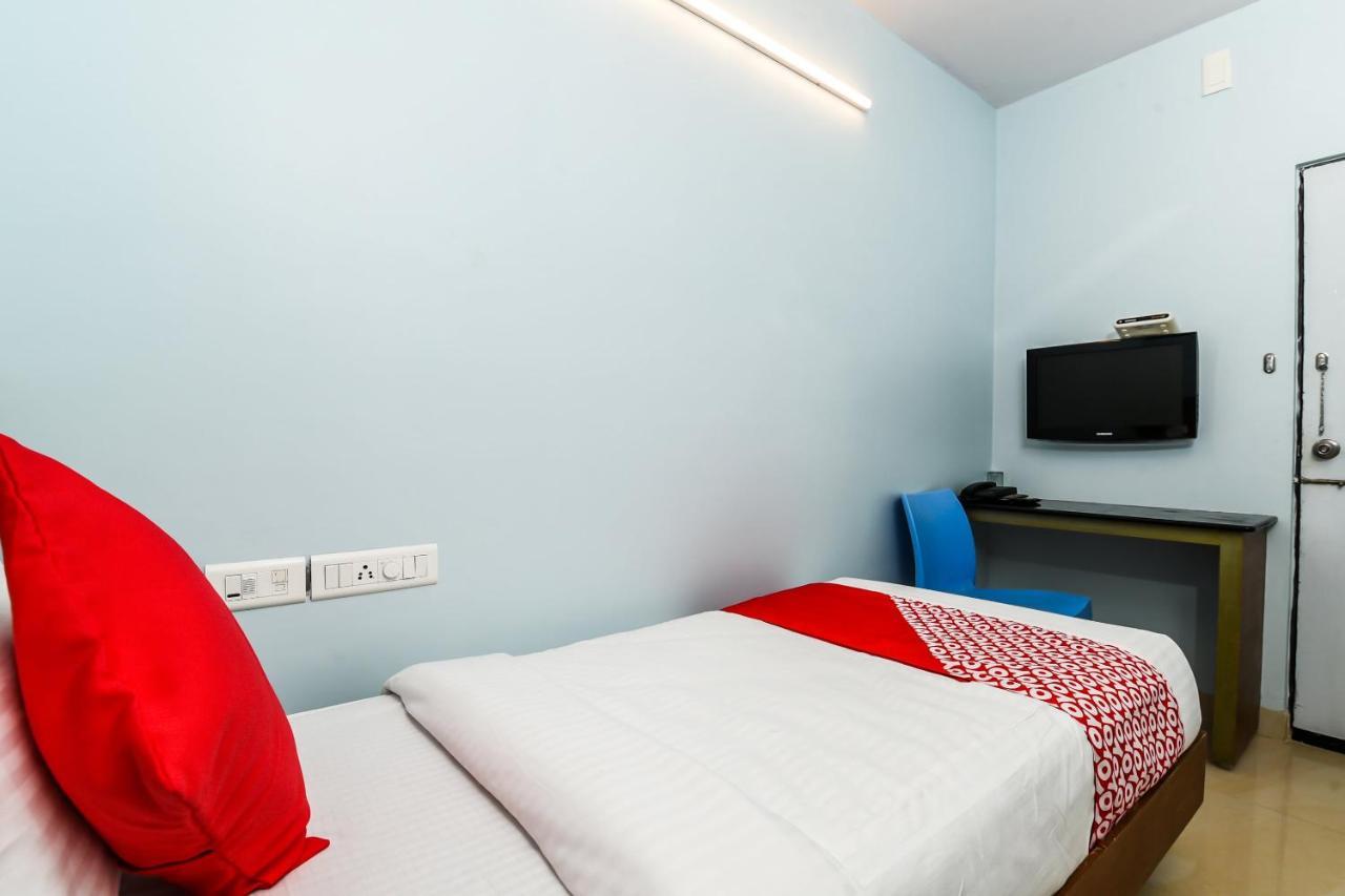 Balaji Grand Hotel Kakinada Ngoại thất bức ảnh