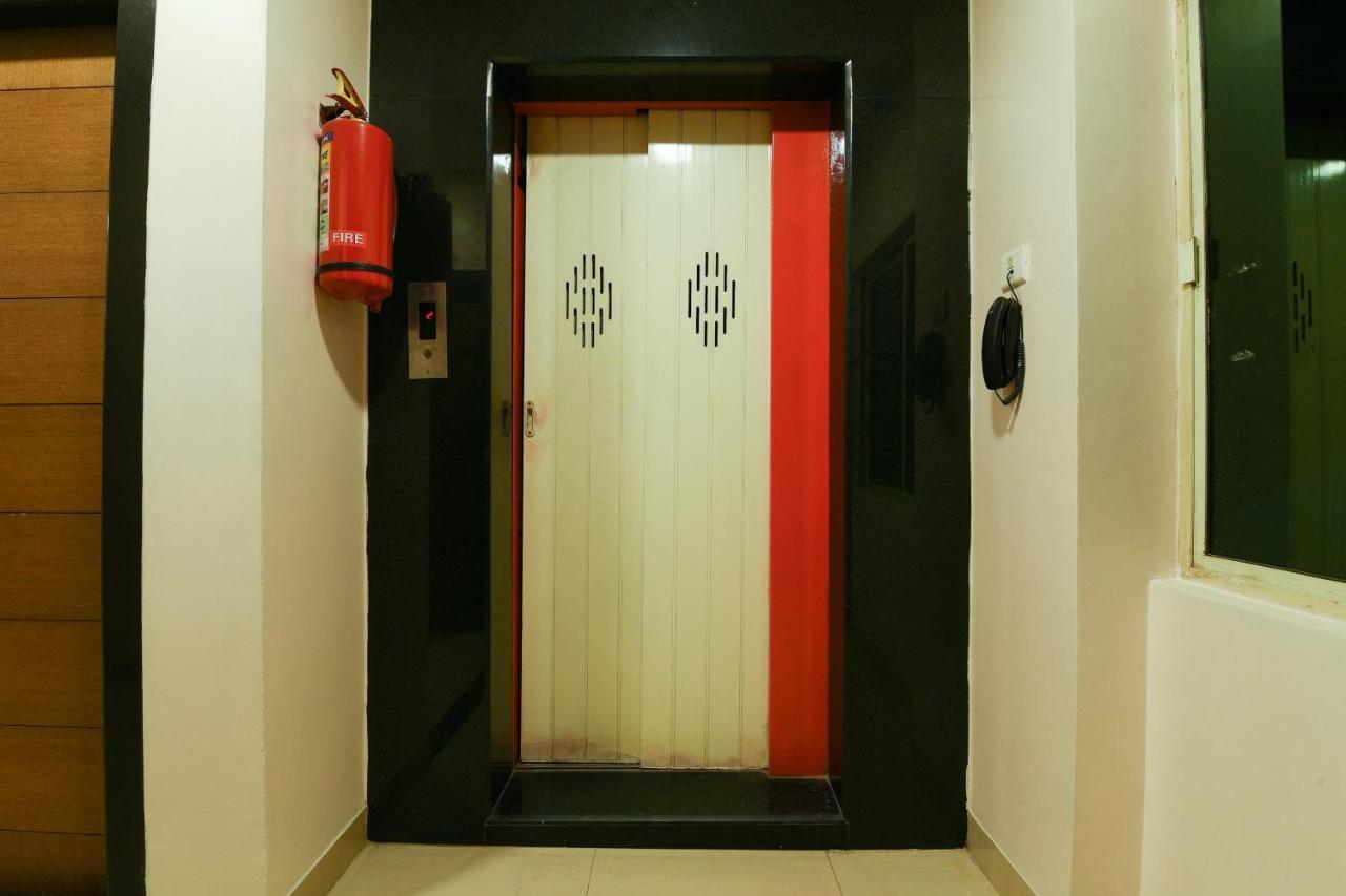 Balaji Grand Hotel Kakinada Ngoại thất bức ảnh