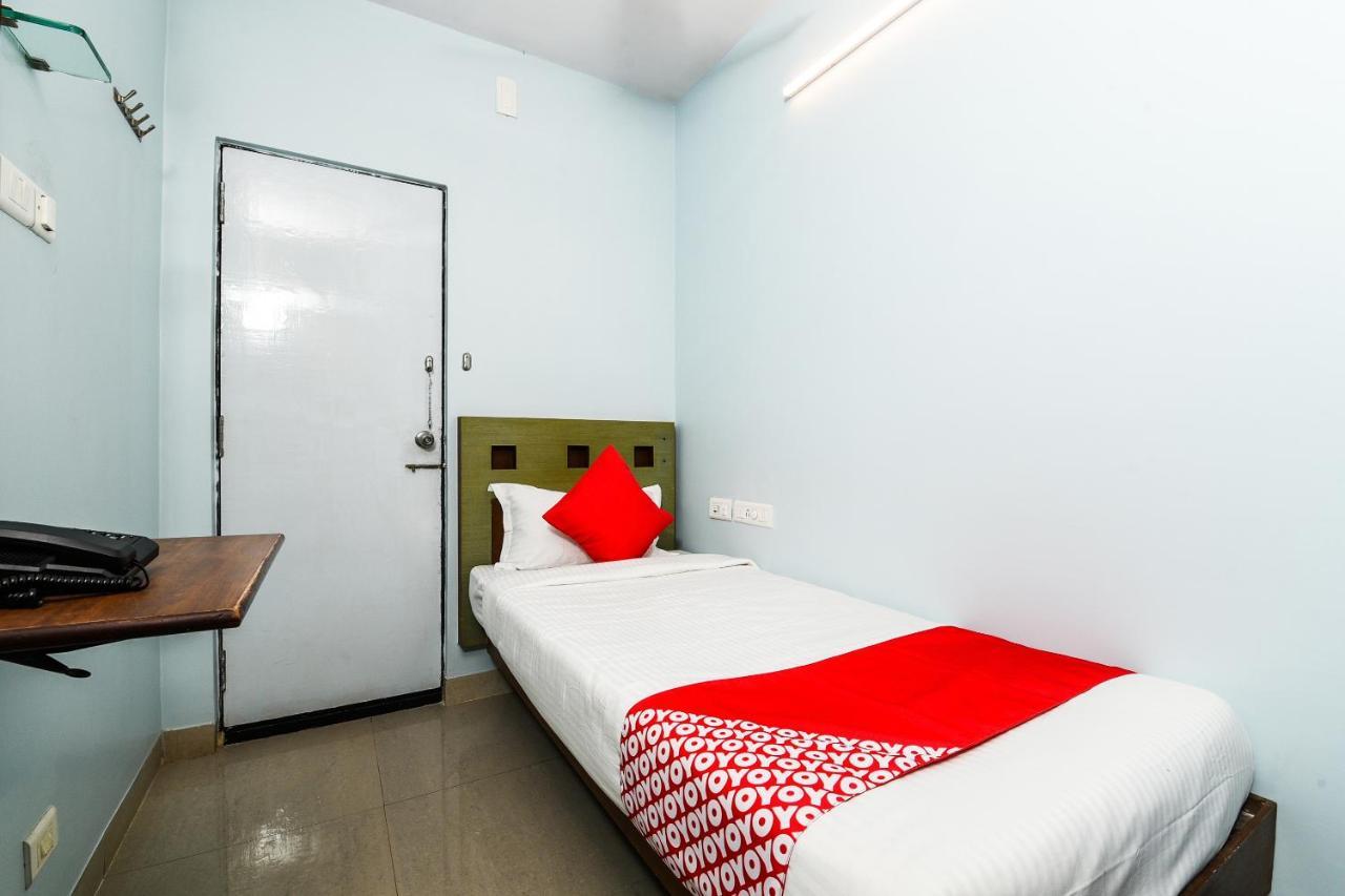 Balaji Grand Hotel Kakinada Ngoại thất bức ảnh